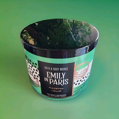 NEW Macaron Cloud Netflix EMILY IN PARIS 3-Wick Candle 14.5 oz Bath & Body Works