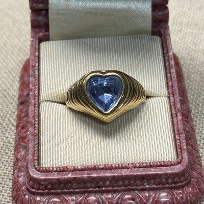 Unsigned Vintage 1987 Avon Bold Sparkle Heart Ring Ribbed Band Heart Stone 8