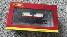 Hornby R6978 6 WHEEL MILK TANK "ST IVEL' No.44029 - BNIB -  OO Gauge