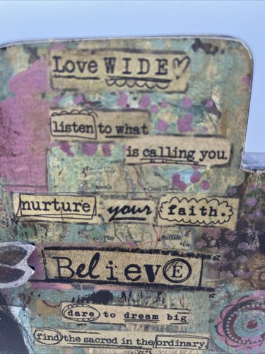 Placa inspiradora en forma de cruz Kelly Rae Roberts cuelga soportes pastel mariposa - Imagen 2 de 11