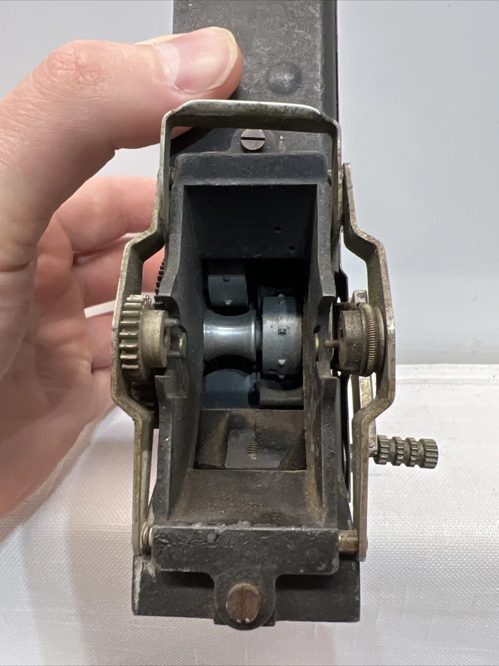 Proyector de película de cine Midas de 9,5 mm sin probar para piezas o reparación Foto 4 de 4