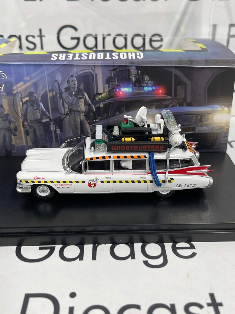 YS Models Ghostbusters Ecto-1 Cadillac Movie Car 1:64