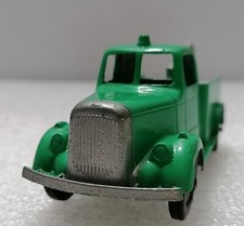 MACK L-Line 47 Towing Truck - Vintage Tootsietoy , Chicago Made in USA 1952