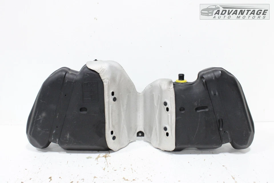 2016-2020 CHEVROLET CAMARO 3.6L GASOLINE FILLER FUEL TANK RESERVOIR BOTTLE OEM - Image 3 of 4