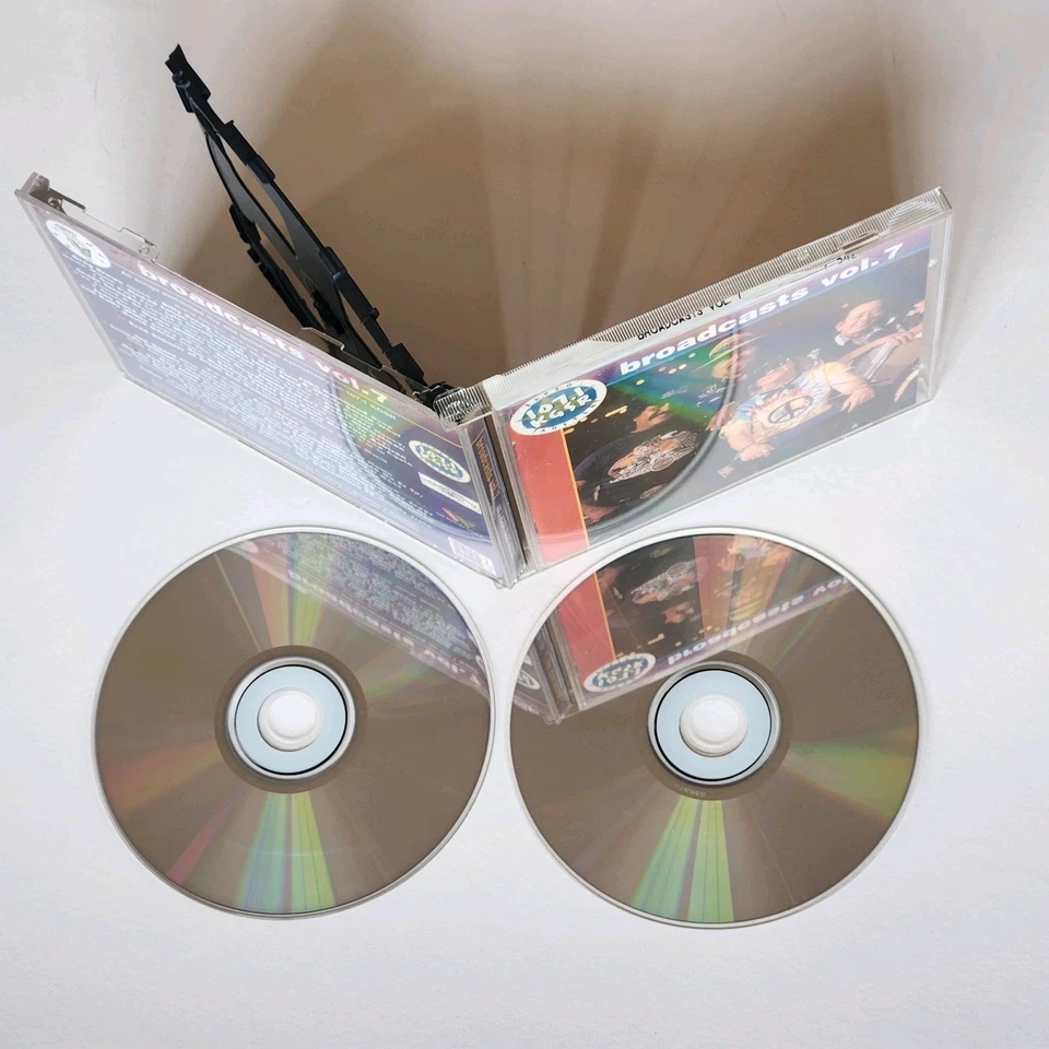 broadcasts vol. 7, KGSR Austin 1999 2 CD Live Willie, Lucinda, Lyle, Sheryl Crow - Image 3 of 4