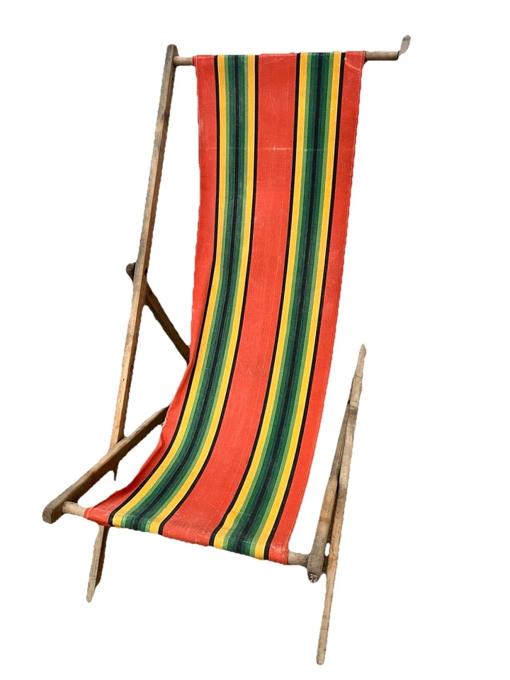 Par de sillones plegables vintage de lona de madera con uno sin lona Foto 4 de 4