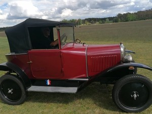 Citröen Trefle  Cabrio  Oldtimer Bj. 1923 Weinrot mit schwarzer Lederausstattung