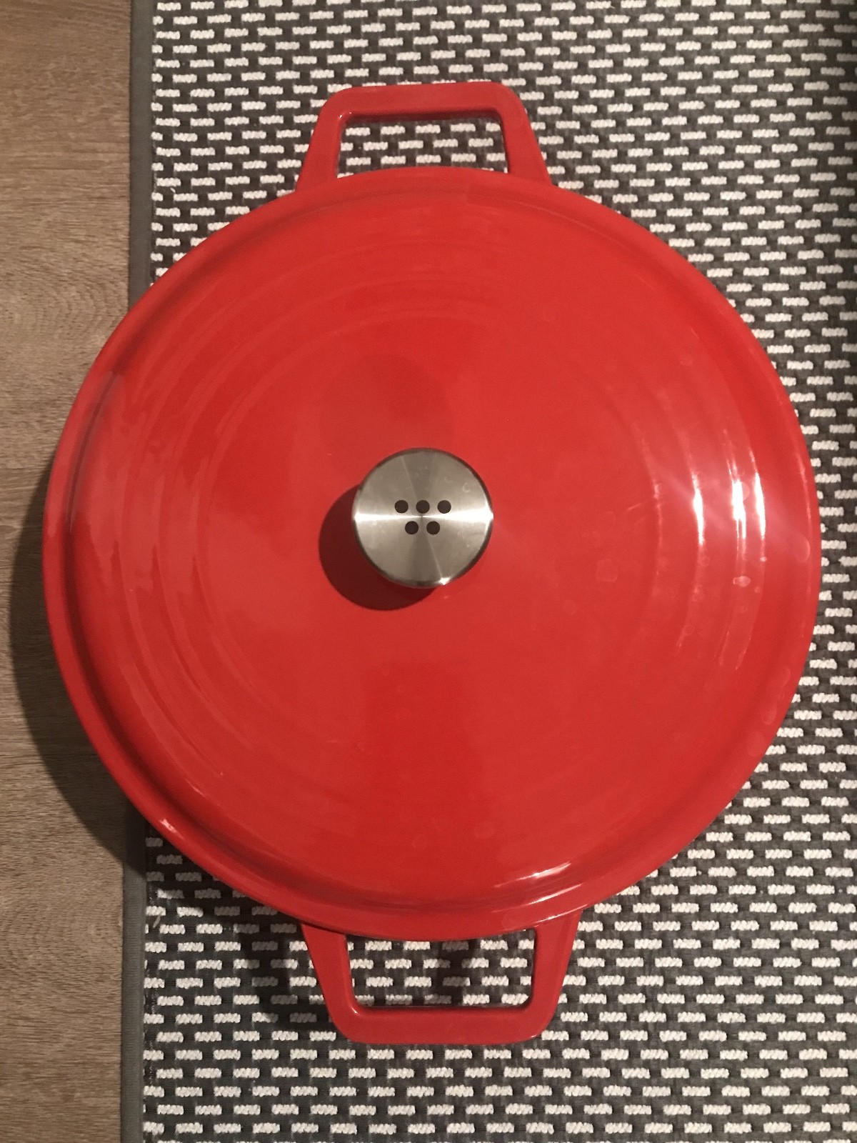 Misen 5.5 QT Enameled Cast Iron Braiser – Red – NEW In Box – Dutch Oven Style