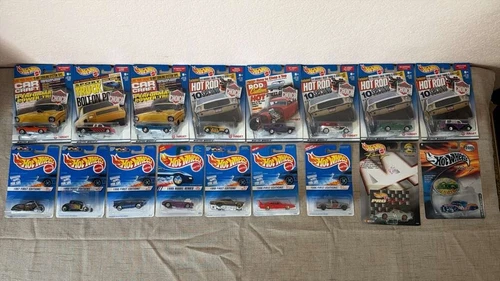 Vintage Hot Wheels-lot MIX Qty=LOT 16 Cars VINTAGE UNOPENED