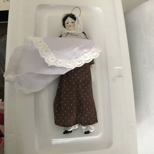 Christmas Vtg Porcelain Victorian Ornament Doll 7.5" Tall Silvestri Brown White - Picture 4 of 10