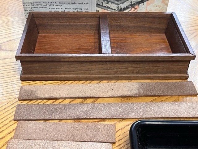 TANDY LEATHER WALNUT SAFETY SMOKER DOUBLE UNIT ASHTRAY CARVING KIT ORIGINAL BOX