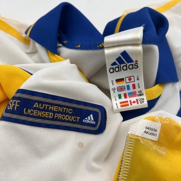 Ibrahimovic #11 Sweden 2000/2001/2002 Away ORIGINAL Adidas VTG Soccer Jersey - Image 4 of 4