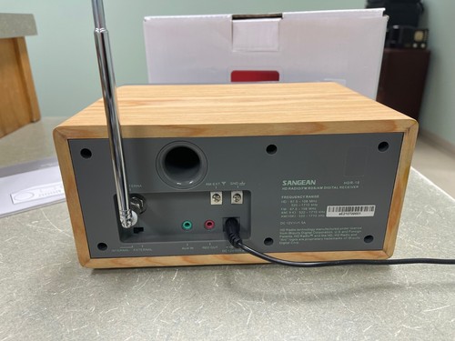 Sangean HDR-18 HD Radio/FM-Stereo/AM Alarm Wood Cabinet Table Top Radio Works! - Picture 6 of 15