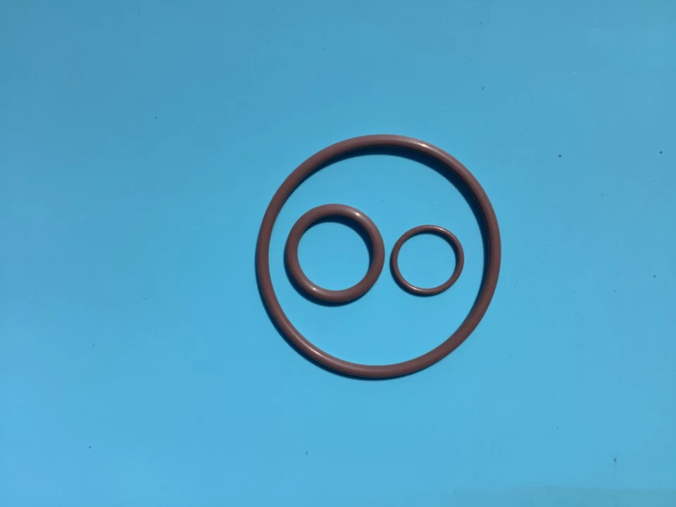 Комплект адаптеров уплотнительного кольца масляного фильтра Jeep Cherokee XJ 91-01 4,0 л 04720363 FKM (Viton) - Изображение 2 из 2