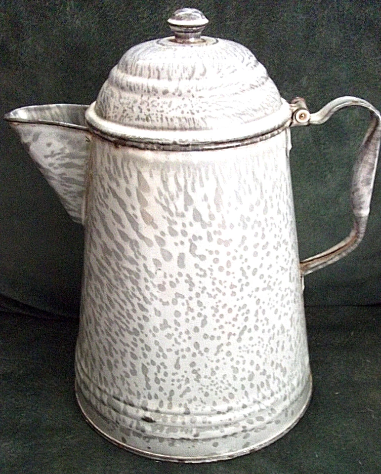 Antique 11.5" GRAY ENAMEL Pattern METAL Strainer Spout HINGED LID Handle PITCHER - Image 4 of 4