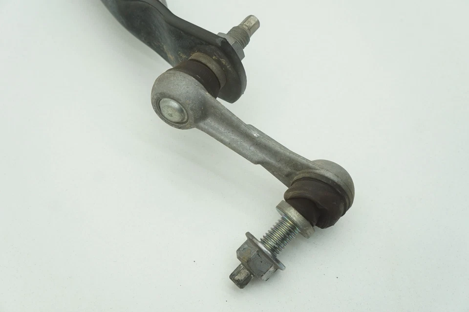 Juego Barra estabilizadora delantera trasera antivuelco 84808976 Chevrolet Corvette Stingray C8 20-25 Foto 4 de 4