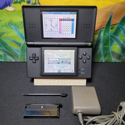 Nintendo DS Lite Console USG-001 W OEM Charger Onyx Black  Good Condition