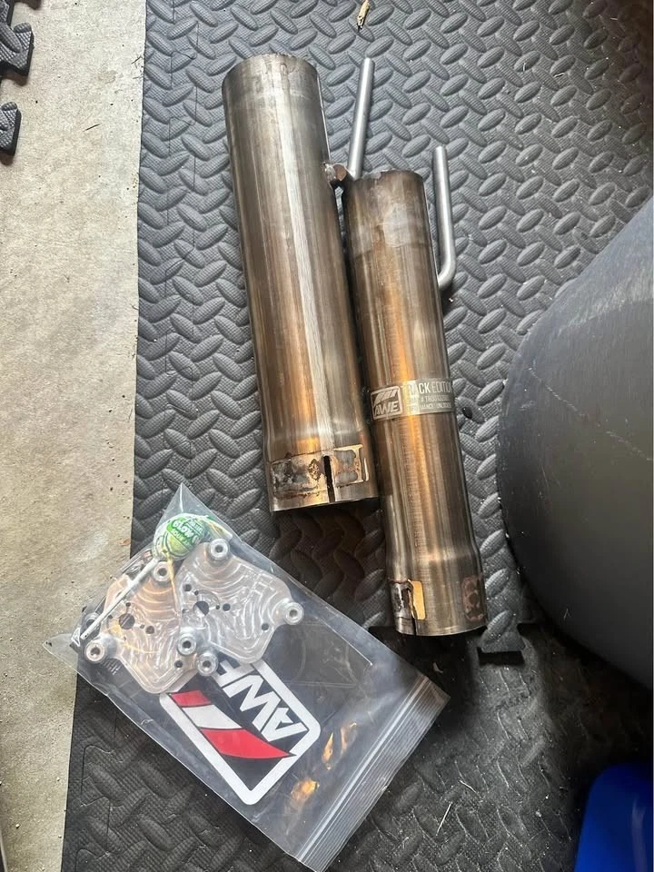 Escape SwitchPath AWE 3025-33034 para Audi RS3 8V 17-19 con puntas y pista estilo RS Foto 2 de 3