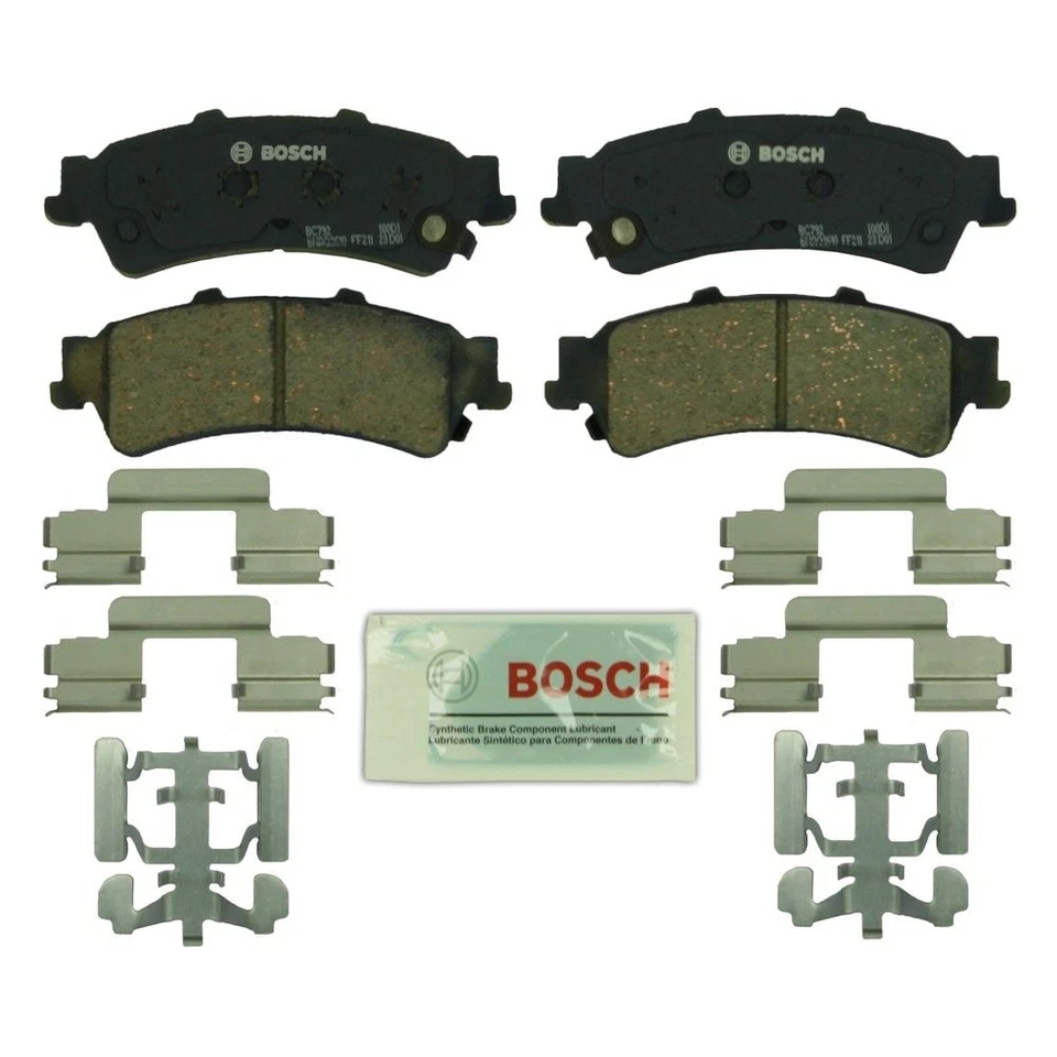 For Chevy Silverado 1500 99-07 QuietCast Premium Ceramic Rear Disc Brake Pads Foto 2 de 3