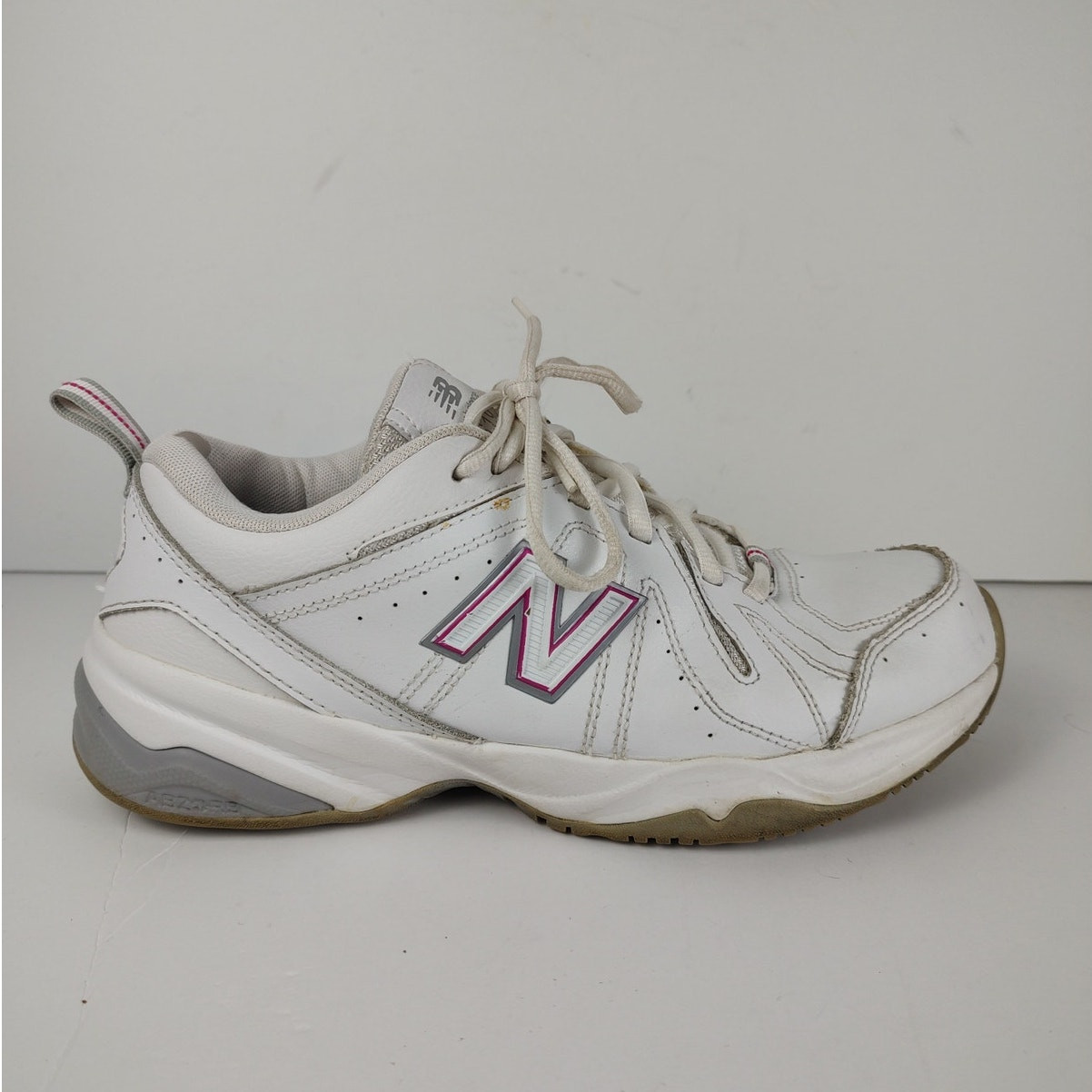 Y2K New Balance 619 white/pink leather retro sneakers womens 8.5