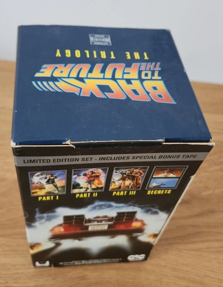 BACK TO THE FUTURE TRILOGY UK VHS CIC LETTERBOX WIDESCREEN BOX SET w. SECRETS - Image 4 of 4