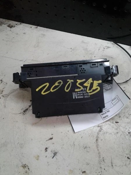 Temperature Control From 12/98 Fits 99 INFINITI QX4 121212 - Image 4 of 4