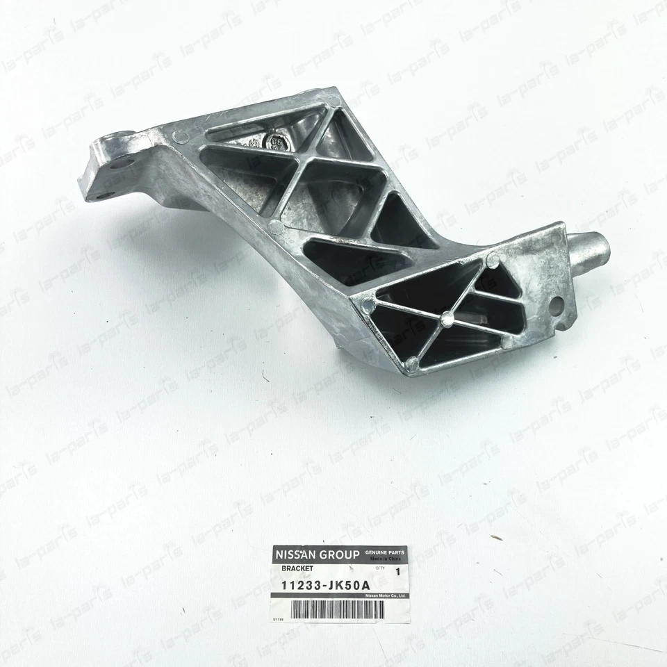 NEW GENUINE INFINITI 09-13 AWD G37 3.7 V6 FRONT MOUNT BRACKET DRIVER SIDE - Image 3 of 4