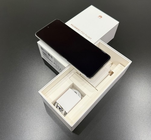 HUAWEI P50 POCKET 256 Go BLANC NACRÉ - DÉBLOQUÉ - 10/10 - RARE - EXCLUSIF - Photo 2 sur 7