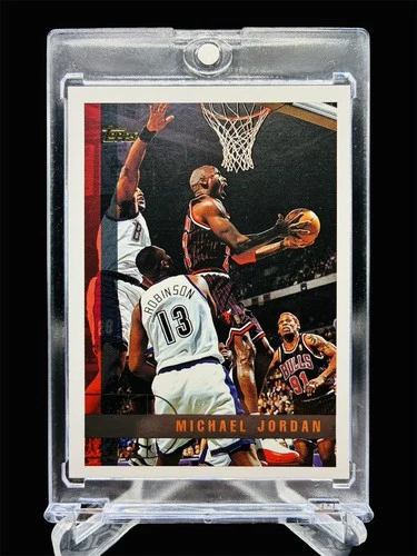 1997/98 Topps MICHAEL JORDAN #123 ICONIC CARD BULLS🔥GOAT🔥HOF