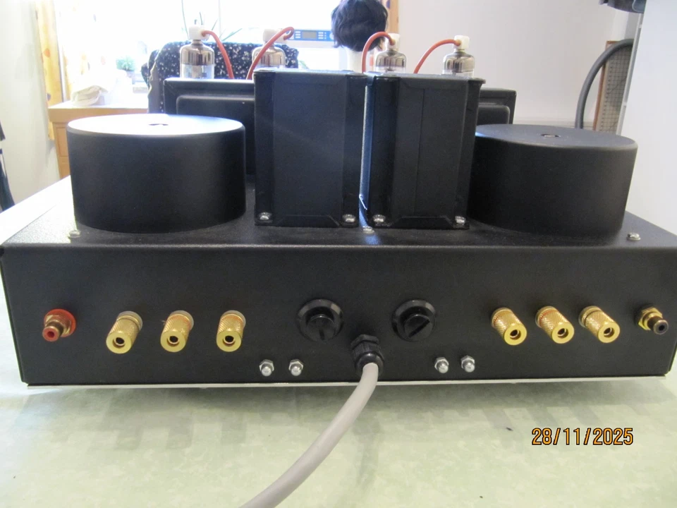 Röhrenendverstärker bzw. Röhrenvollverstärker, Top-Zustand - Bild 3 von 4