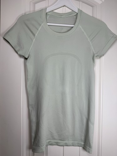 Swiftly Tech Short Sleeve Mint Green Women’s Size 4