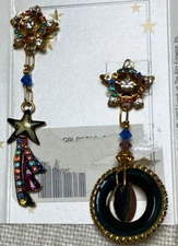 VINTAGE LUNCH AT THE RITZ  Galactic Snack 1997 on card never worn! LIKE NEW!