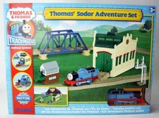 THOMAS & FRIENDS TRACKMASTER THOMAS' SODOR ADVENTURE PLAYSET TOMY HIT 2007 NEW !