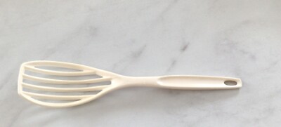 Vintage FOLEY Whisk Nylon Slotted Off White Spoon Blender Whip Strainer 11  ASIS