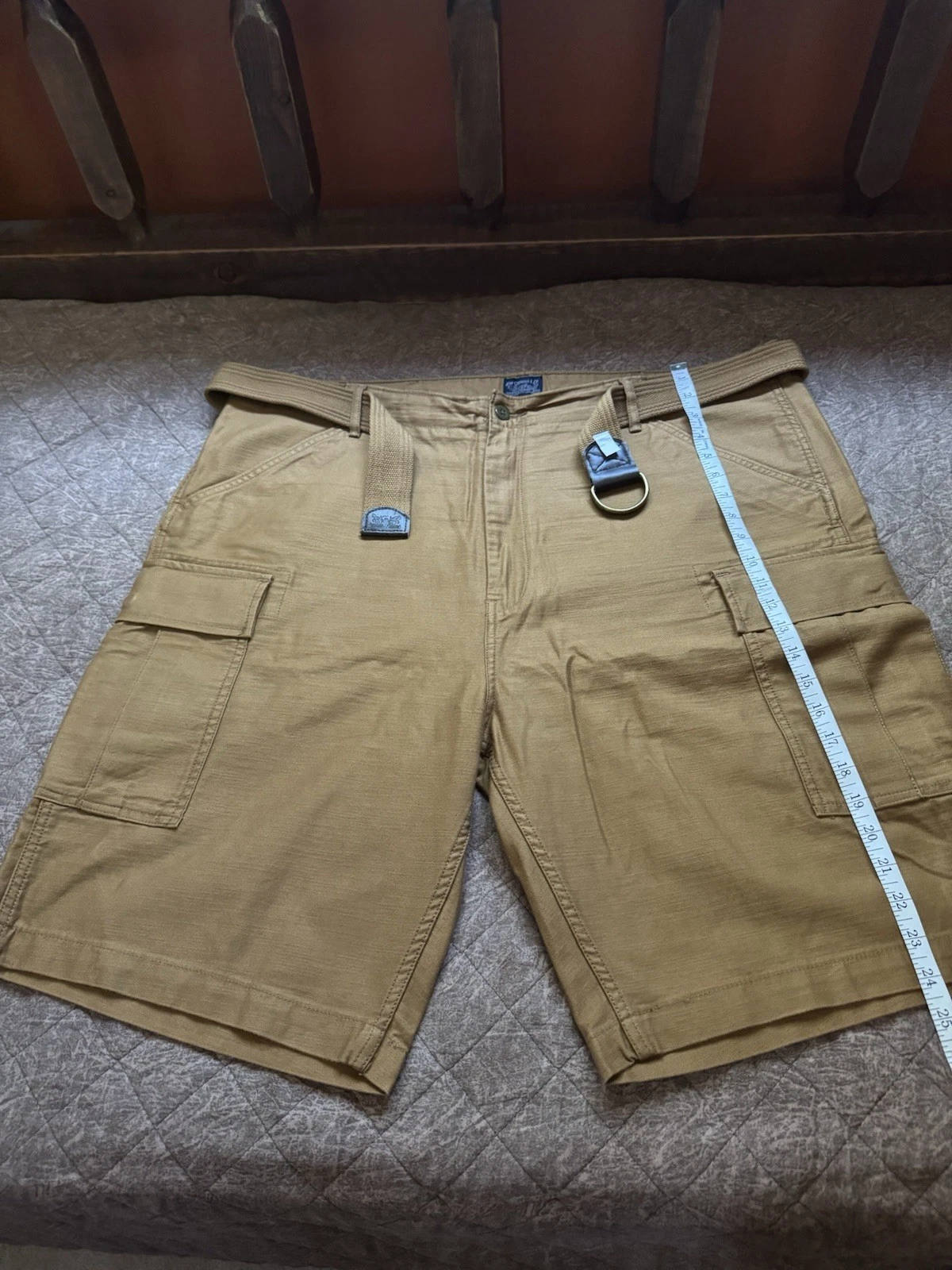 Men’s Levi’s 6 Pocket Cargo Shorts with Belt Brown Size 42