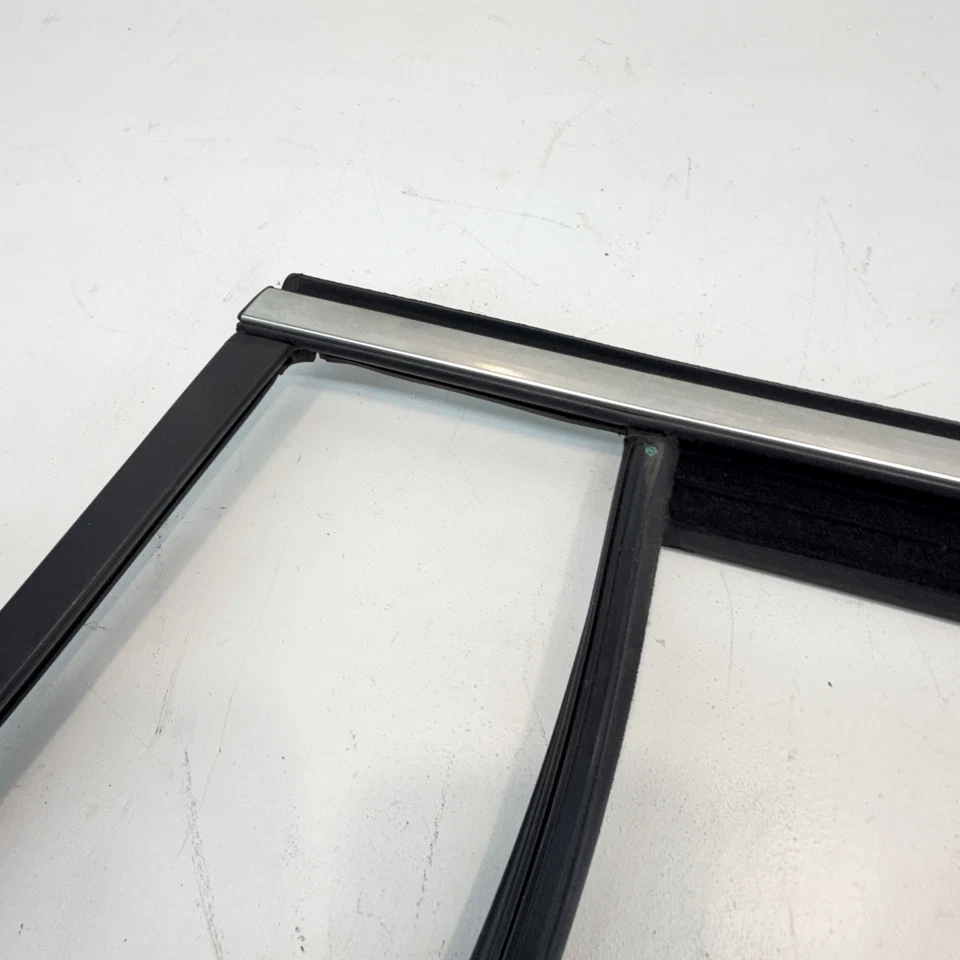 VOLKSWAGEN TIGUAN 2018-2024 VENTANA TRASERA DERECHA CRISTAL SELLO CANAL OEM Foto 4 de 4