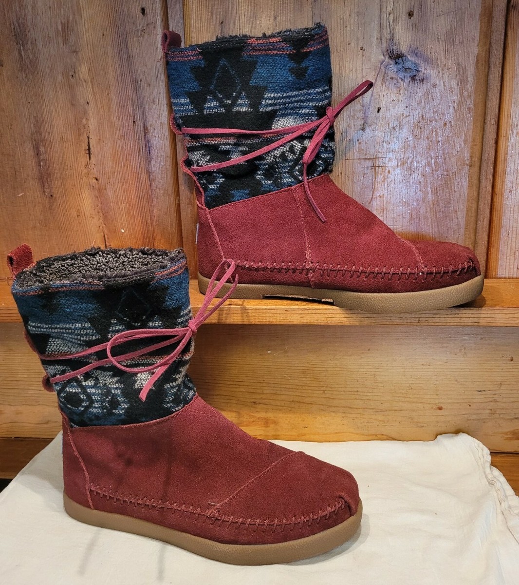 TOMS Jacquard Nepal Suede Boots Size 5 Maroon Lace Around