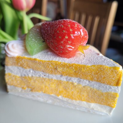 Knstlich Kiwi Sahne Tortenstck Torte Fake Kuchen Trtchen  Lebensmittelattrappe | eBay