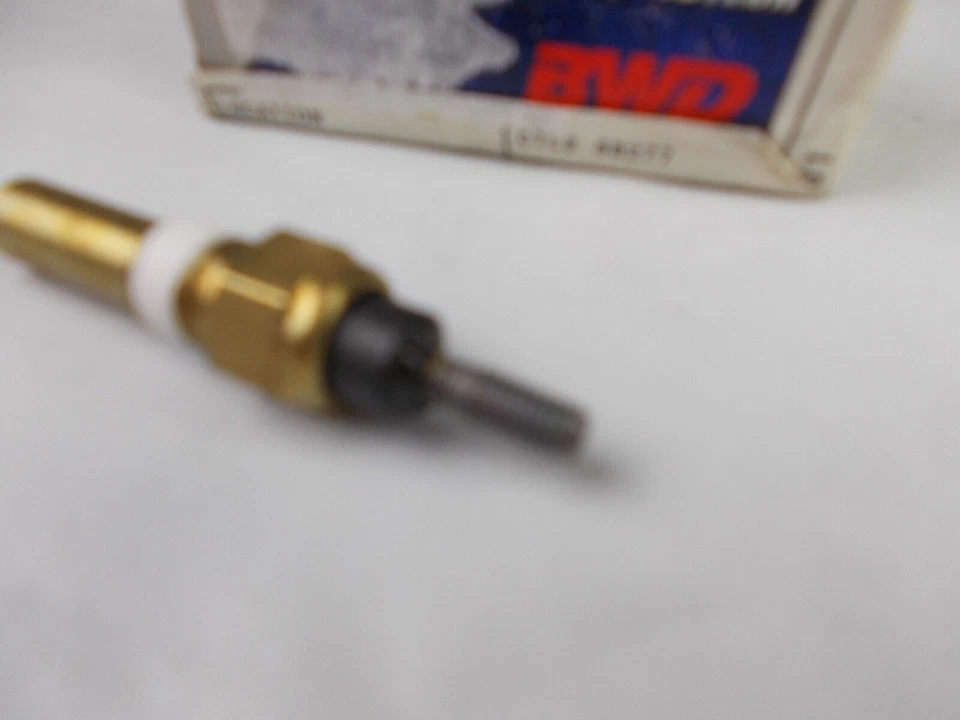 Interruptor de temperatura del refrigerante del motor CARQUEST WT389 Foto 2 de 4