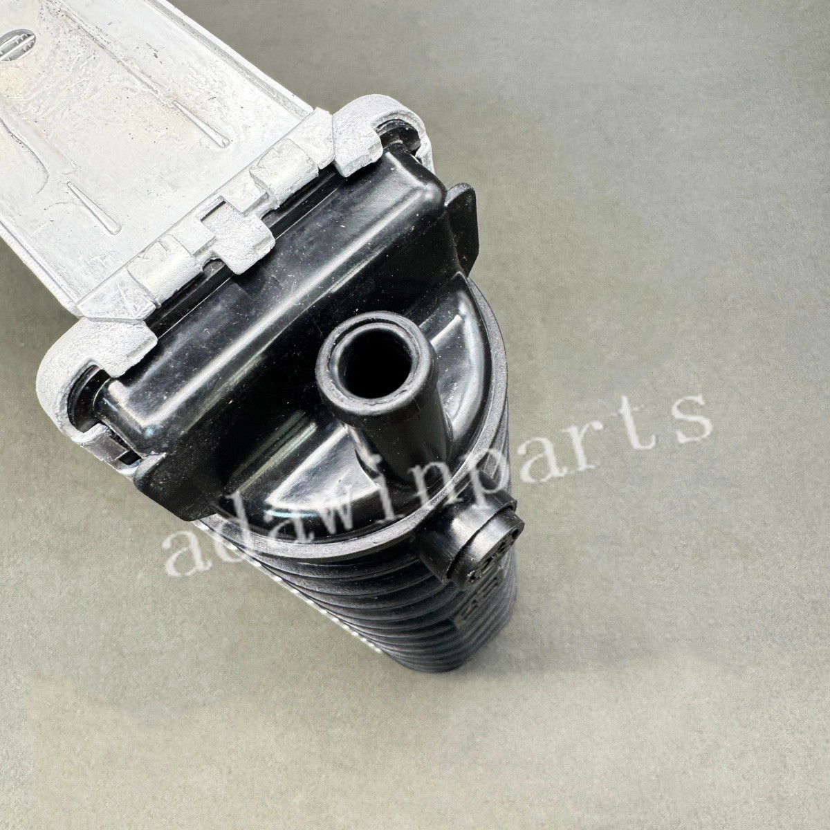13L0183CP Left Or Right Radiator Charge Cooler for 2016-2018 Mclaren 570s Coupe
