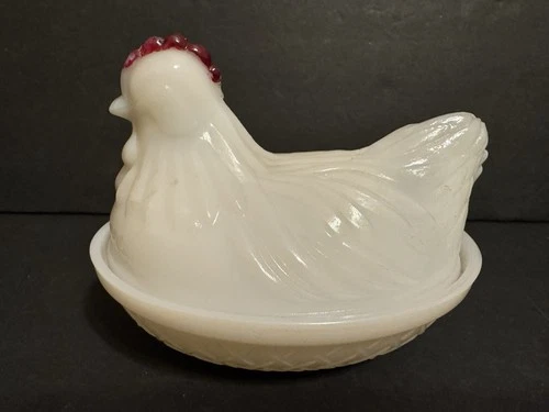 Vintage Small White Milk Glass Laying Hen Candy Dish 4 1/4" Long