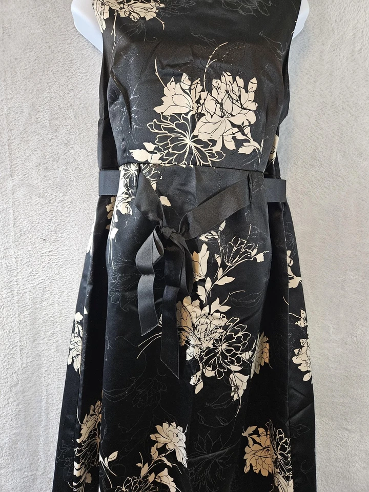Vestido J. Howard Mujer 14 Negro Marfil Floral Satén Babydoll Asiático Y2K Hada EE. UU. Foto 3 de 4