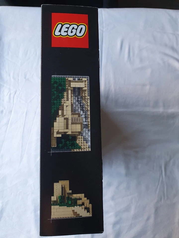Lego Architecture Fallingwater 21005 Retired Set Official "NEW" SEALED - Image 2 of 4
