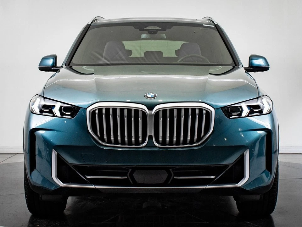 2025 BMW X5 xDrive40i - Image 2 of 4