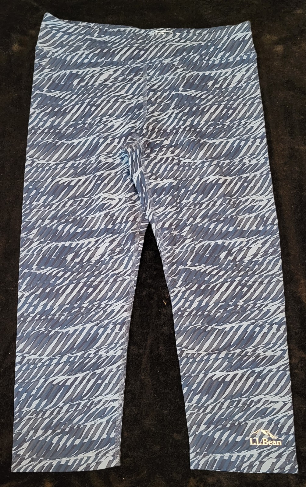 Woman's LL Bean Boundless Performance Capri Leggi… - image 1