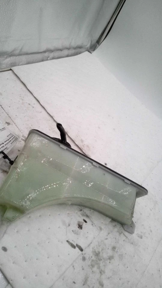 Depósito de refrigerante compatible con 16-23 MAZDA MX-5 MIATA 593771 Foto 2 de 4