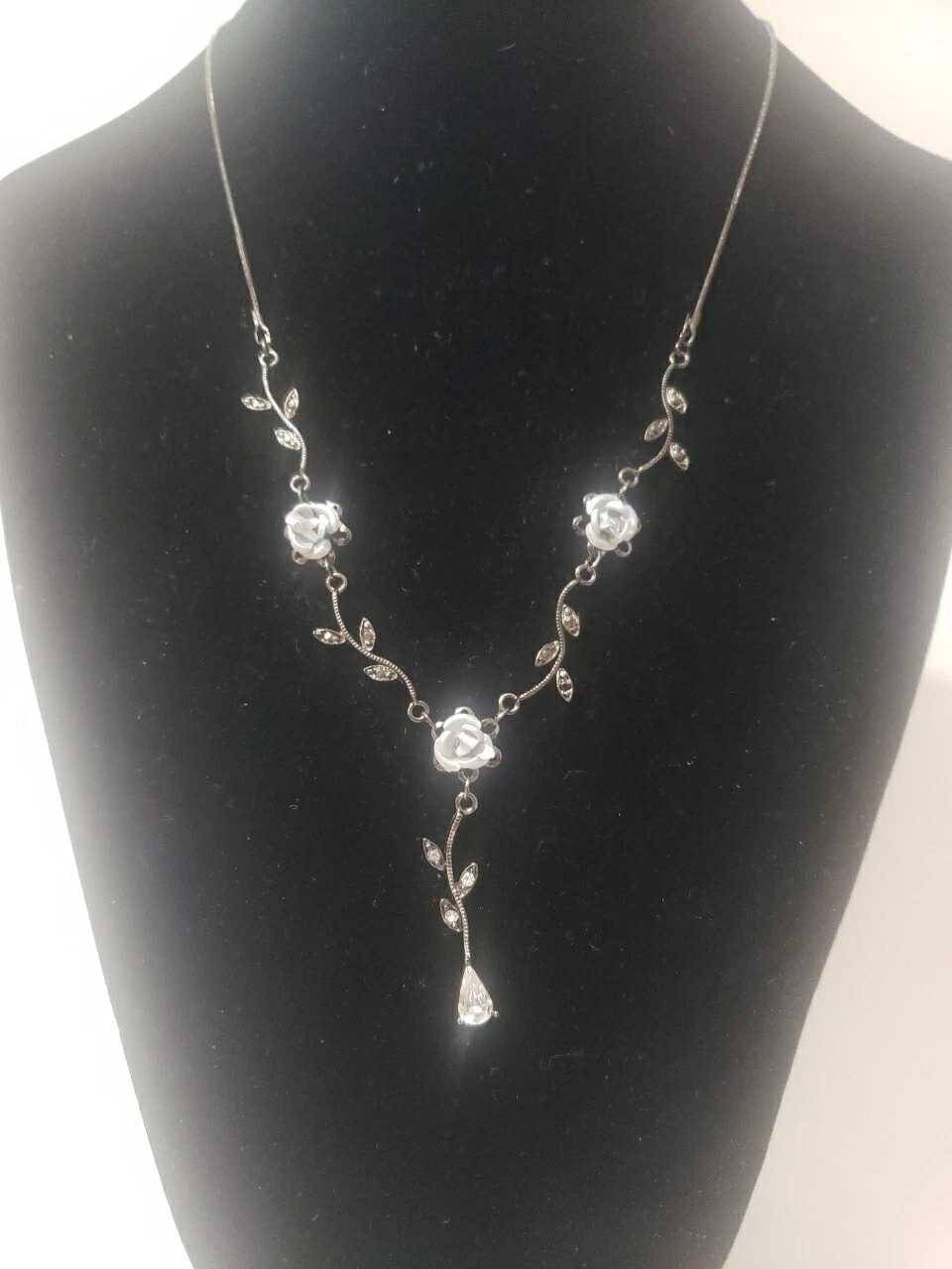 VETEMENTS Collana Y Claire's Strass Grigi Rose Striscianti Viti Y 23 pollici