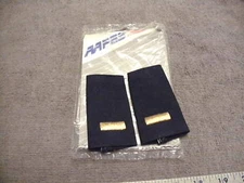 AAFES USAF 2nd LT AF Shoulder Marks, size Small  New in Package , One Pair
