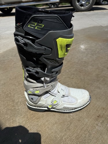 GAERNE SG-22 BOOTS MOTOCROSS OFFROAD.