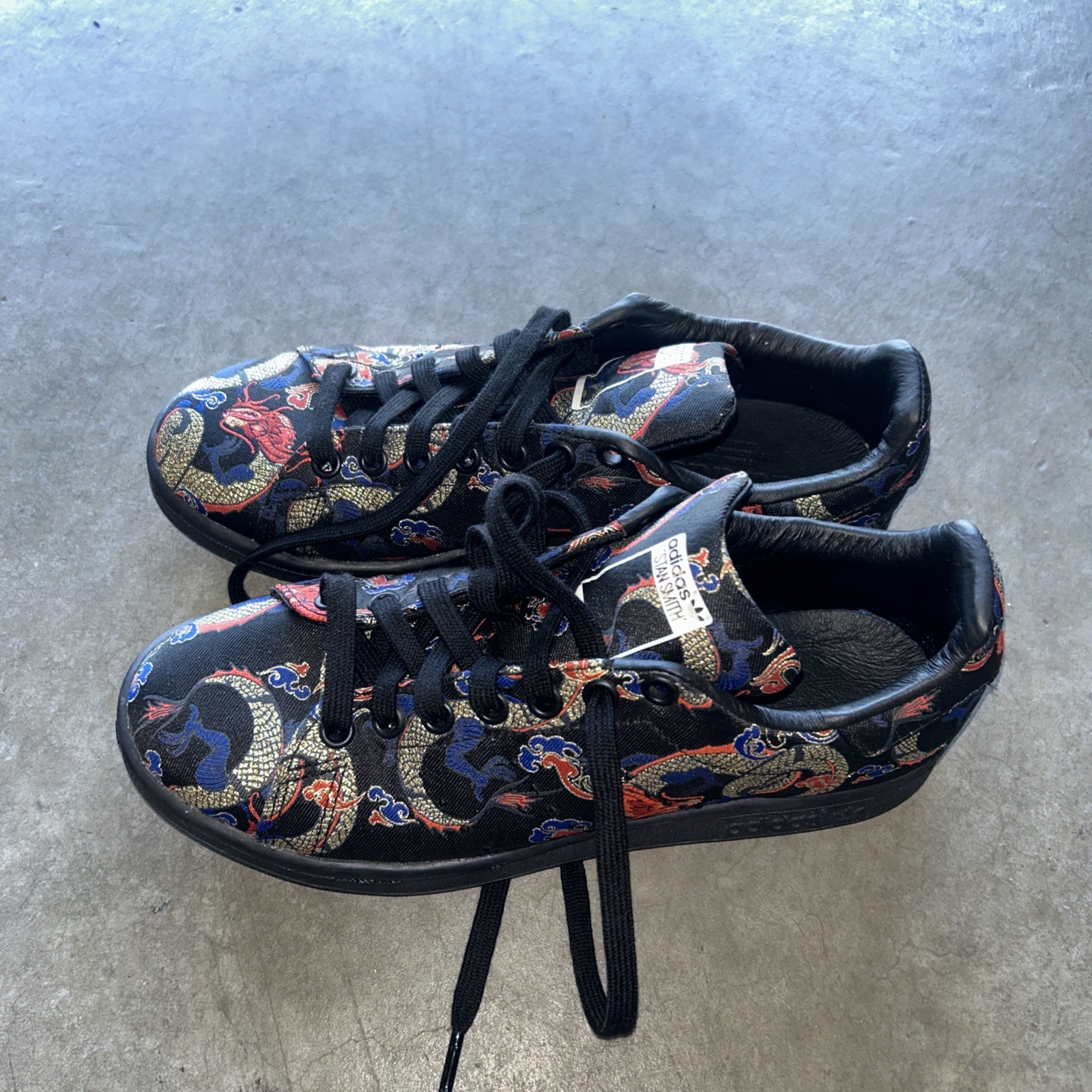 Women's adidas Stan Smith Dragon Boat Size 6 Sneakers